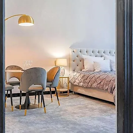 Aparthotel Szewska 22 Boutique 4*